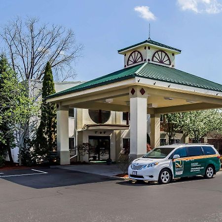 Quality Inn & Suites Lexington Buitenkant foto
