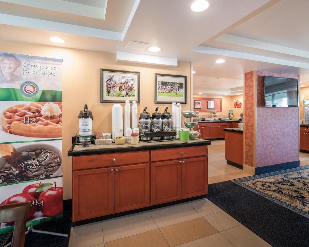 Quality Inn & Suites Lexington Buitenkant foto