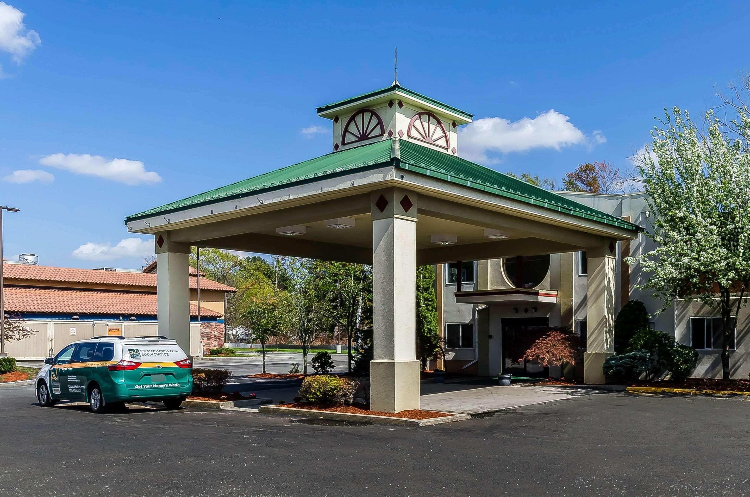 Quality Inn & Suites Lexington Buitenkant foto