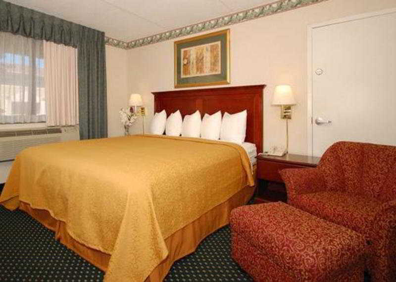 Quality Inn & Suites Lexington Buitenkant foto