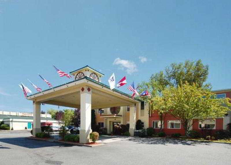 Quality Inn & Suites Lexington Buitenkant foto